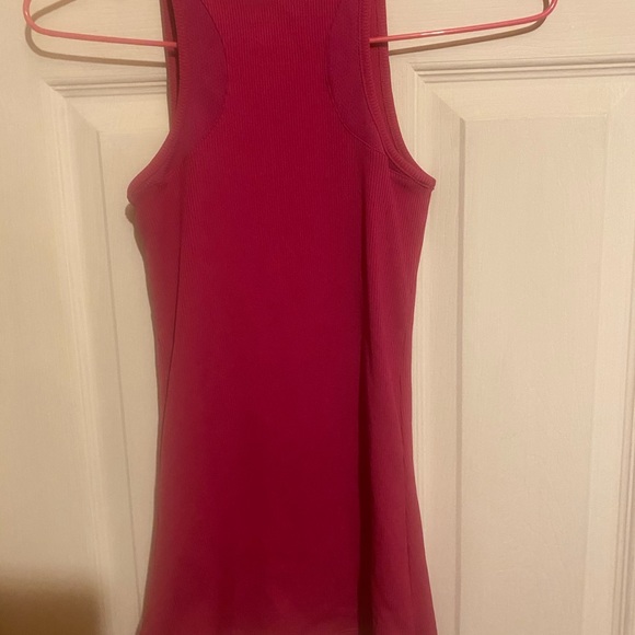 Under Armour tank - Picture 2 of 3